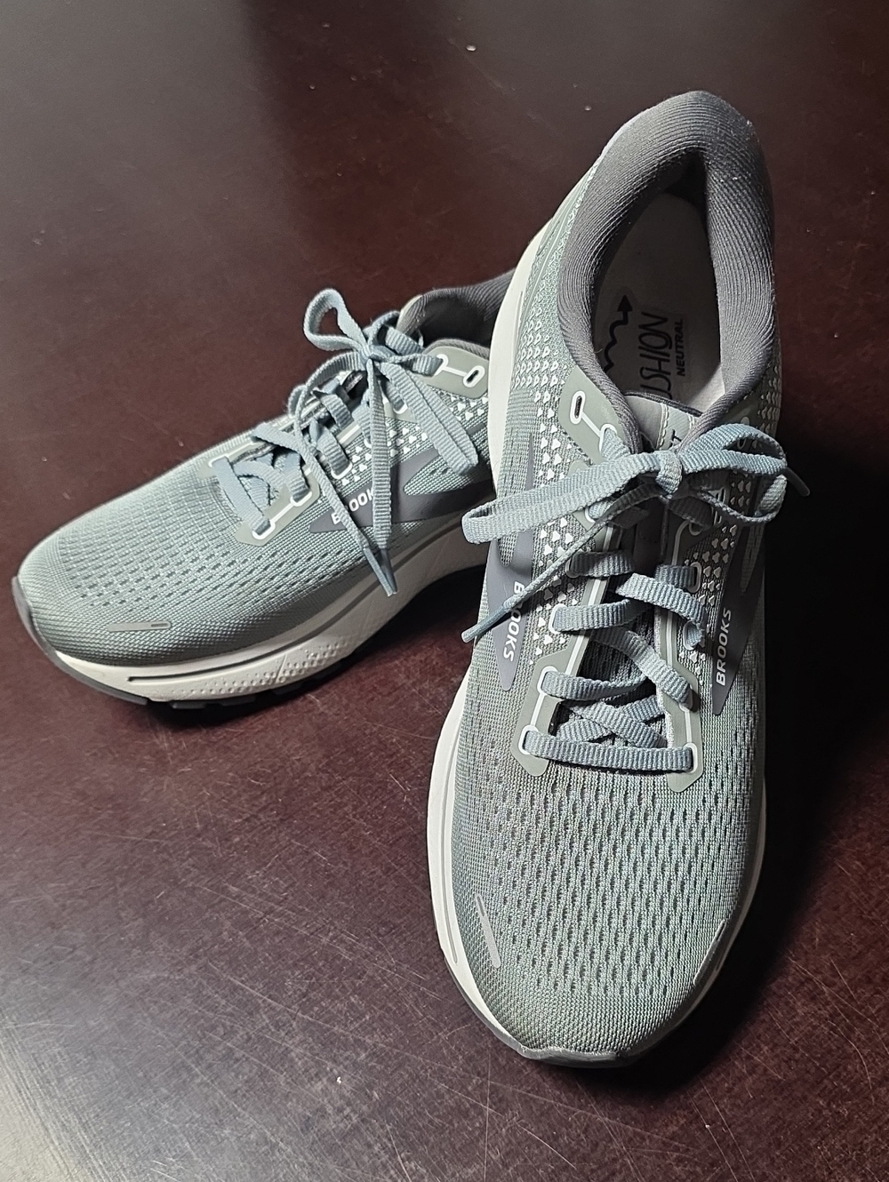 Brooks Women's Light Gray Mesh Running Sneakers